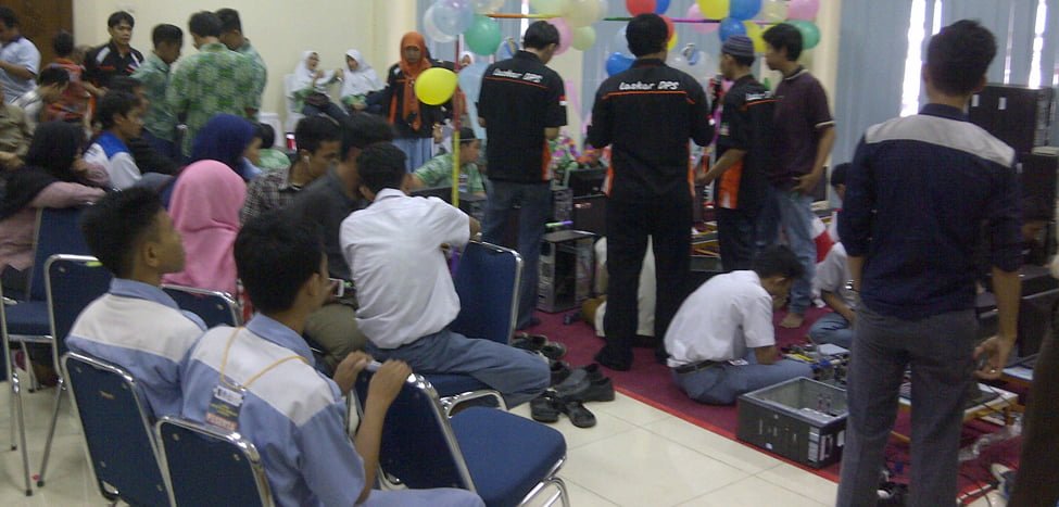 SMAIT Boyong 3 Piala Lomba Memperingati Hari Pahlawan