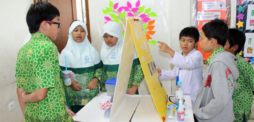 SDIT Nurul Fikri Gelar Research Expo