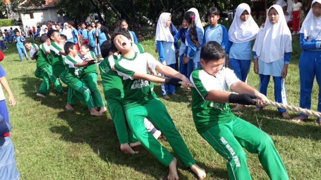 Tim Tarik Tambang Putra SDIT Nurul Fikri Lolos ke Tahap Kota Depok Mewakili Cimanggis