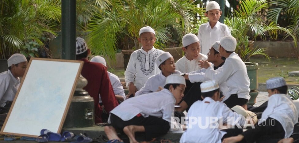 Ratusan Pelajar di Depok Ikuti Pesantren Ramadhan