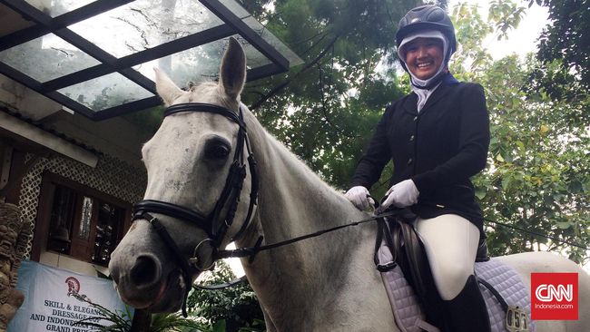 Cerita Remaja Berhijab Penunggang Kuda