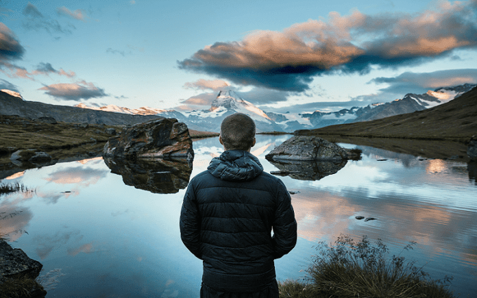 Kisah Dusta Ibnu Hajar dan Batu