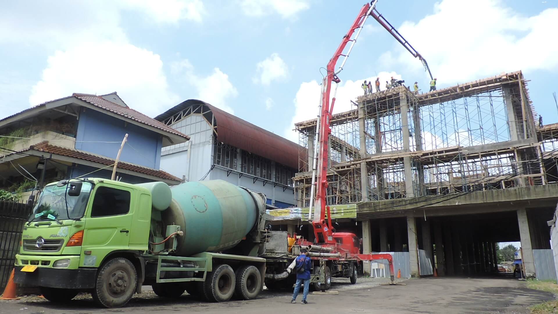 Pembangunan Masjid Nurul Fikri Tahap Pengecoran Atap