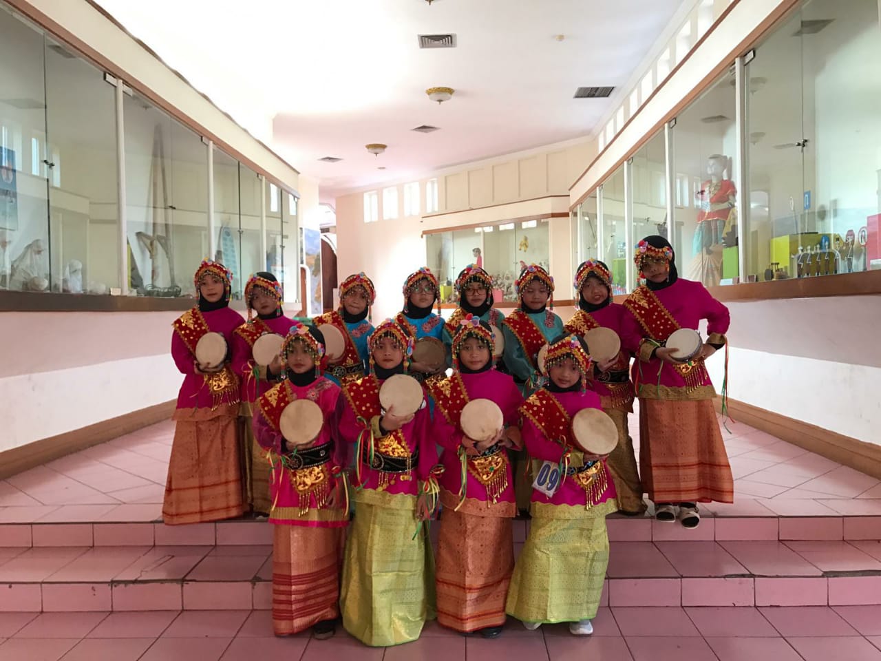 Nurul Fikri Juara 1 Lomba Tari Kreasi Daerah Nusantara