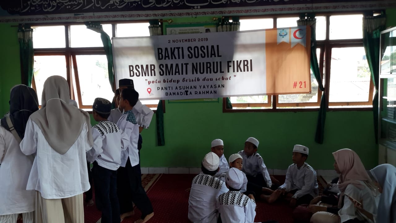 Bulan Sabit Merah Remaja Ajarkan Pola Hidup Bersih dan Sehat Untuk Adik Panti
