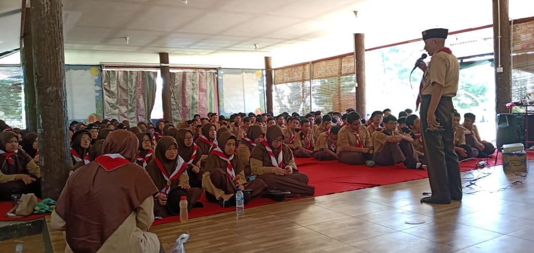 Smart Camp Membina Diri Menjadi Pemimpin