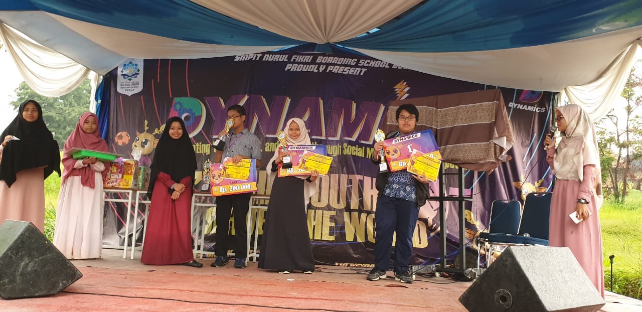Ammar Juara I Lomba Pidato Bahasa Inggris se-Bogor Raya