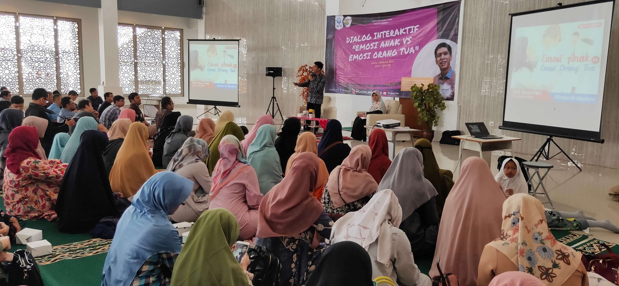 Gelar Seminar Parenting, Hadirkan Kak Hilman AL Madani