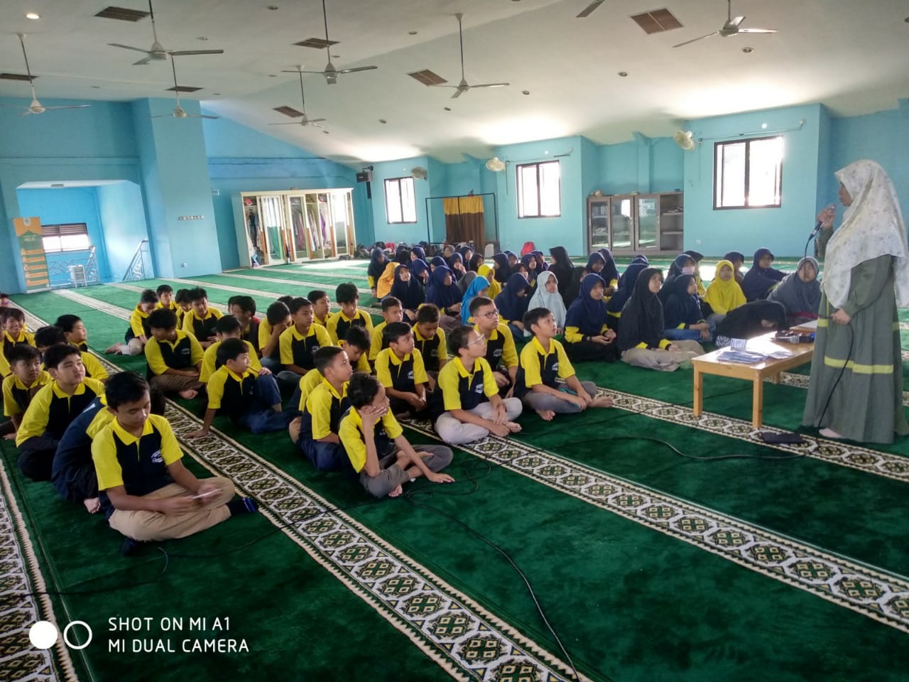 Tingkatkan Semangat Belajar Jelang UN dengan Mabit