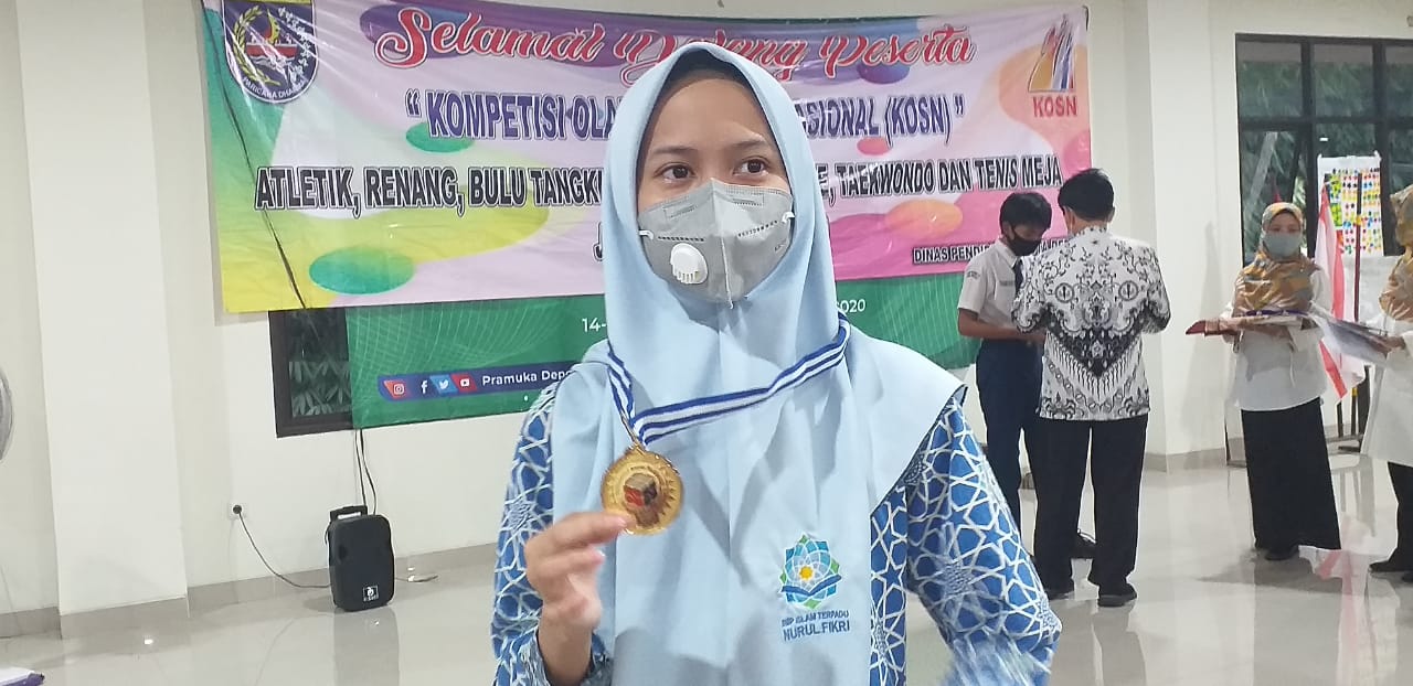 Nisrina Rebut Juara I KSN 2020 Tingkat Depok