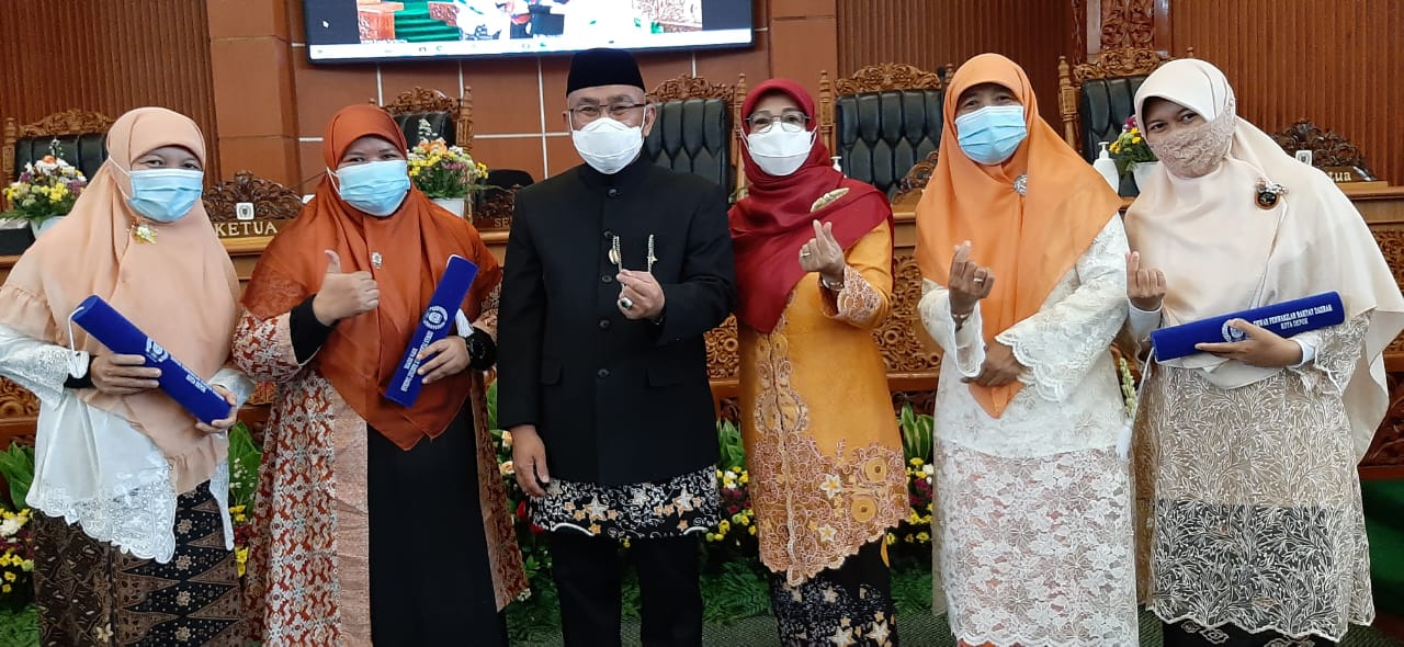 DPRD Depok Beri Apresiasi Kepada Guru Berprestasi CCEC dan TKIT NF