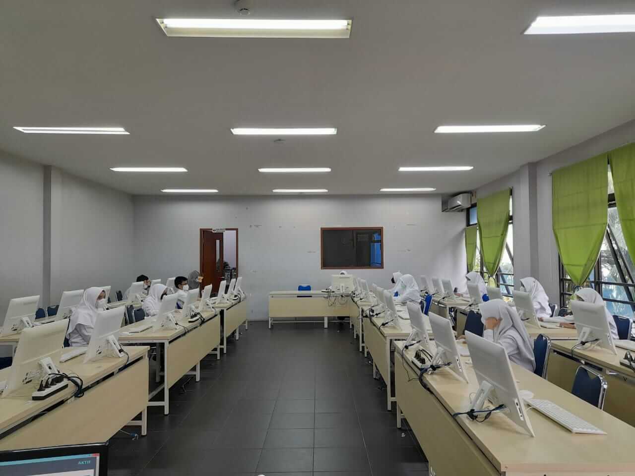 Hari Ini Siswa SMPIT Nurul Fikri Ikut ANBK 2021