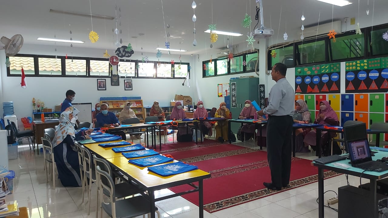 Tingkatkan Kemampuan Bahasa Inggris Guru, SIT Nurul Fikri Kerja Sama dengan NEC